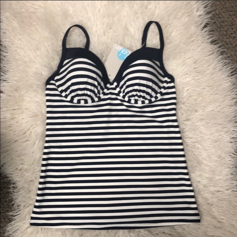 Boden Tankini Swimsuit Top NWT Sz 36B